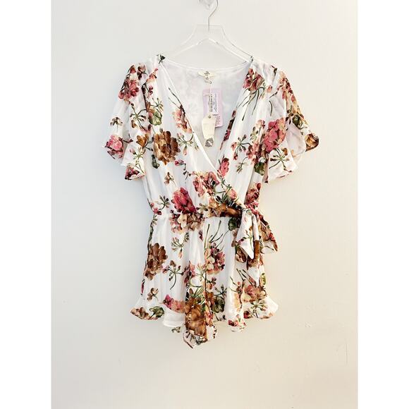 NWT Entro Surplice Flutter Sleeve Romper Size Small - Picture 1 of 10